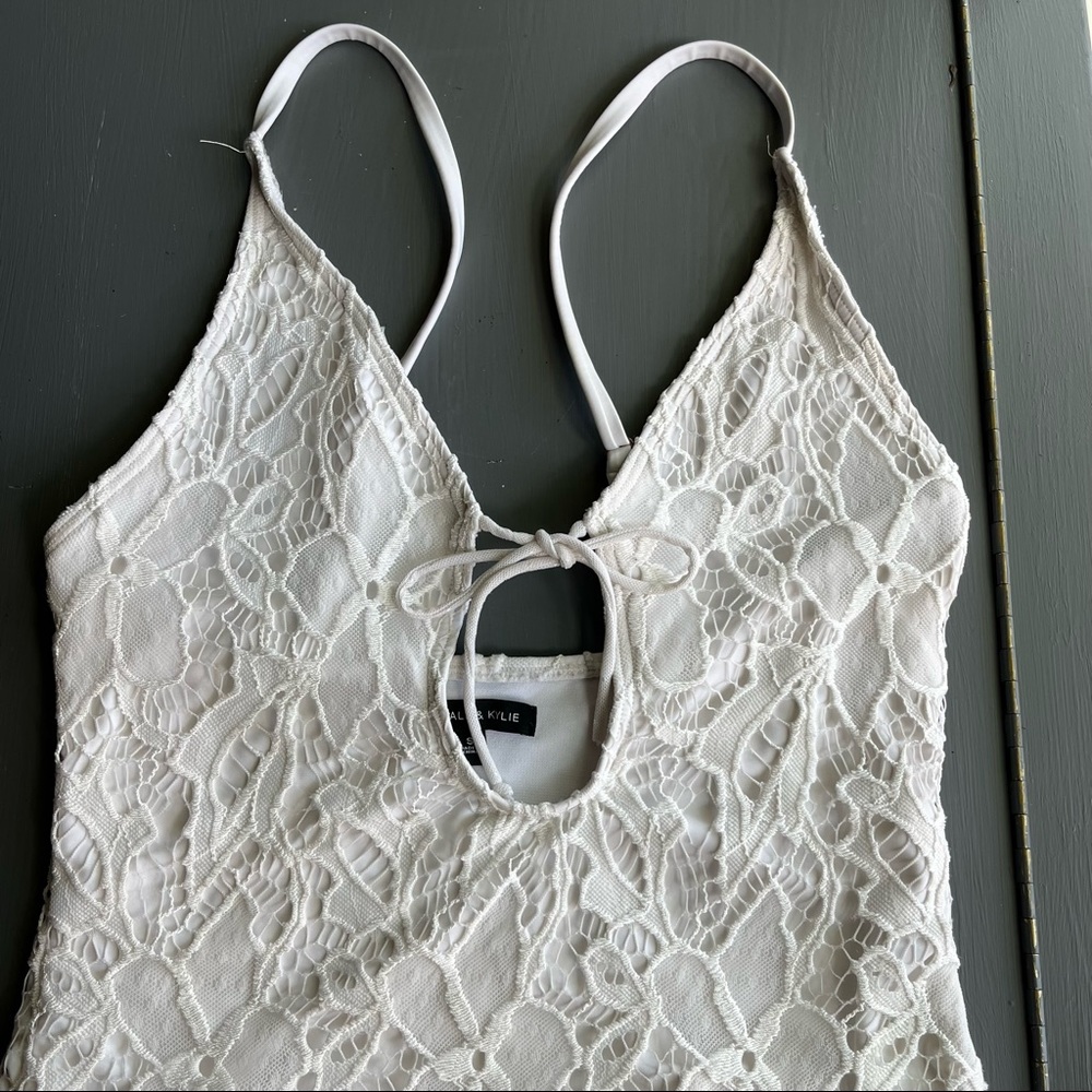 Kendall & Kylie white lace swimsuit - Picture 5 of 7